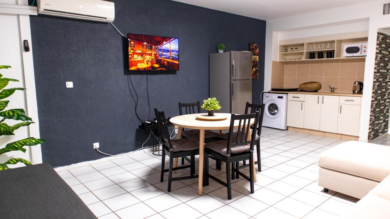Grey House Apartment Eilat Ngoại thất bức ảnh